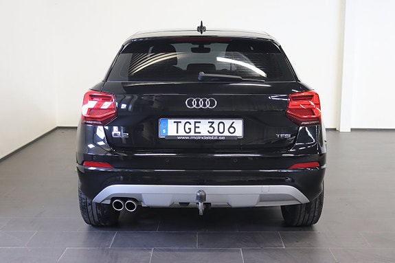 Audi Q2 4 of 5