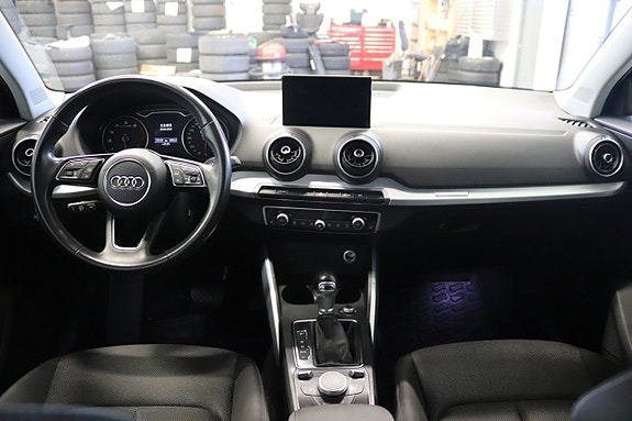 Audi Q2 8 of 12