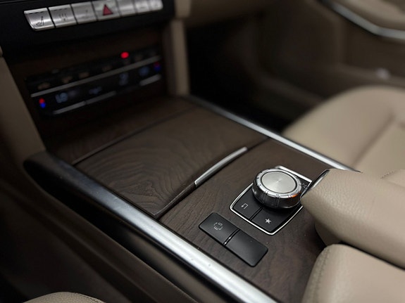 Mercedes-Benz E300 13 of 22