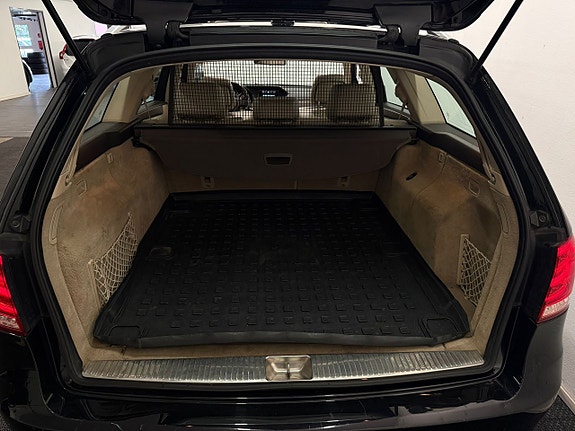 Mercedes-Benz E300 20 of 22