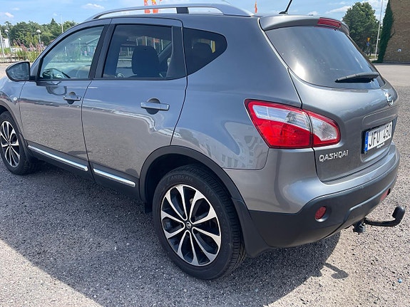 Nissan Qashqai 4 of 5