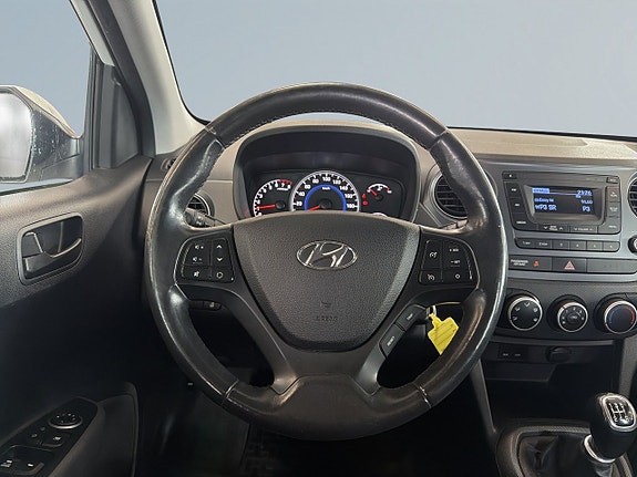 Hyundai i10 9 of 19