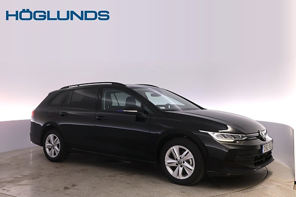 Volkswagen Golf VIII 2 of 23