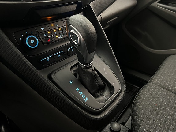 Ford Transit Connect 25 of 30
