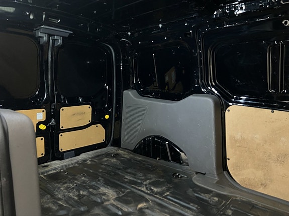 Ford Transit Connect 14 of 30