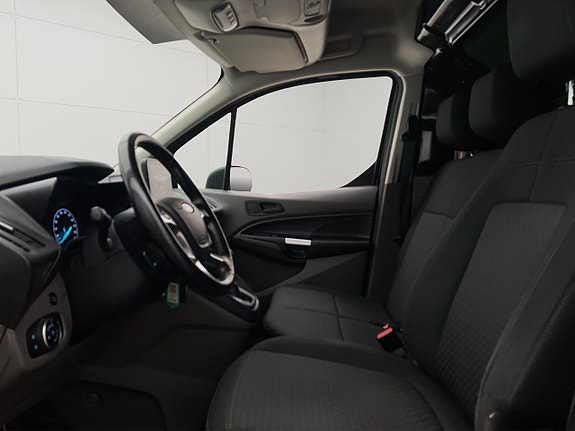 Ford Transit Connect 16 of 30