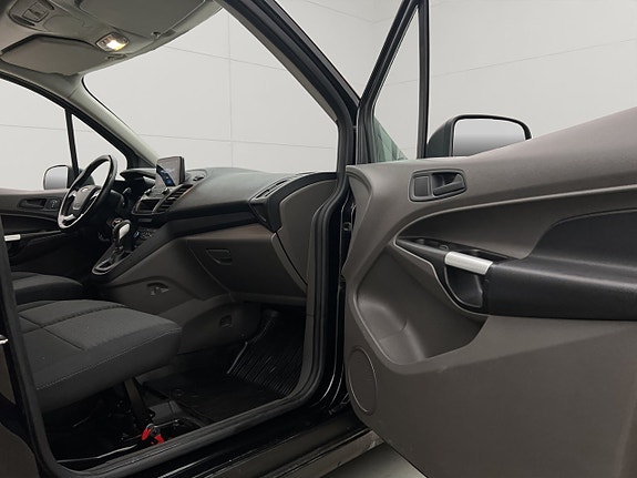 Ford Transit Connect 27 of 30