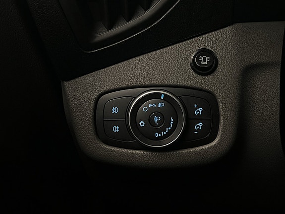 Ford Transit Connect 17 of 30