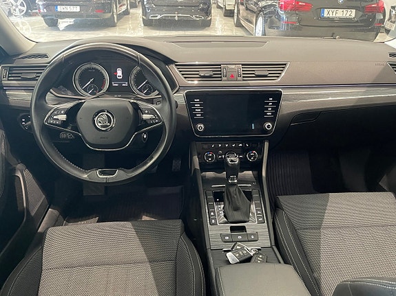 Skoda Superb 10 of 28