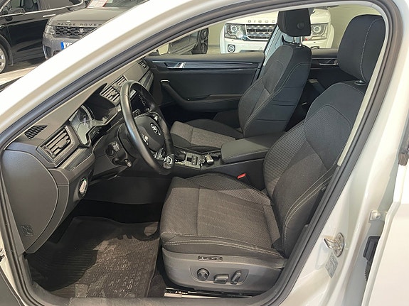 Skoda Superb 8 of 28
