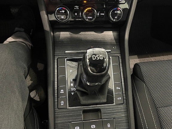 Skoda Superb 17 of 28