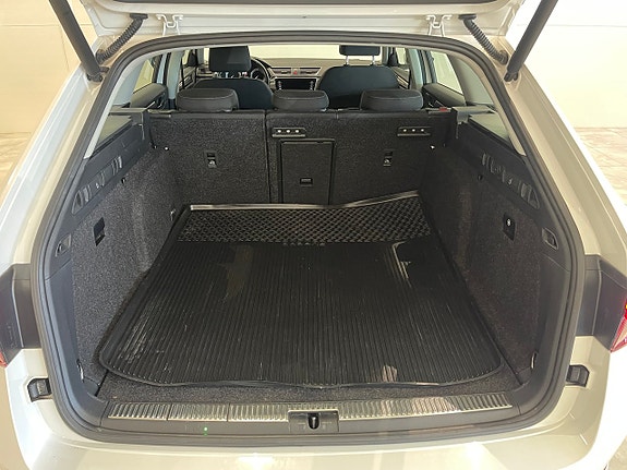 Skoda Superb 25 of 28