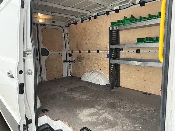 Volkswagen Crafter 13 of 30