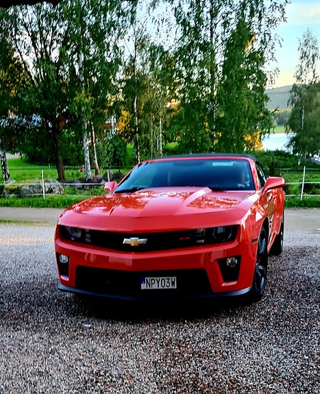 Chevrolet Camaro SS 2 of 4