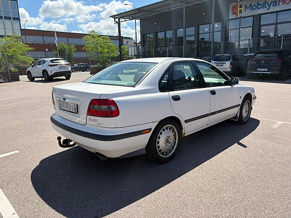 Volvo S40 3 of 5