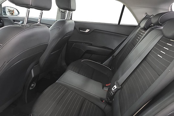 Kia Rio 13 of 21