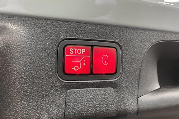 Mercedes-Benz CLA250 e 26 of 27