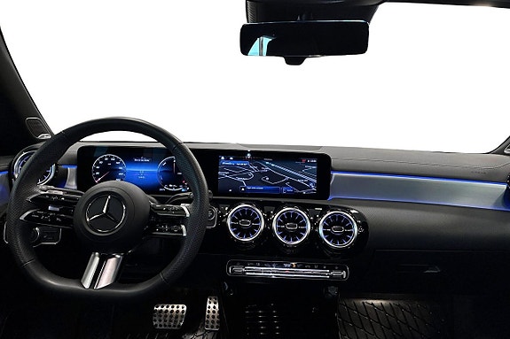 Mercedes-Benz CLA250 e 8 of 27