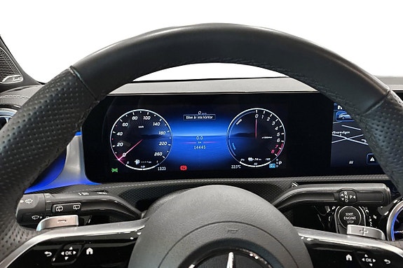 Mercedes-Benz CLA250 e 5 of 5