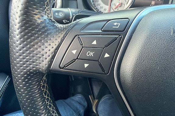 Mercedes-Benz CLA220 14 of 15