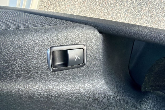 Mercedes-Benz CLA220 9 of 15