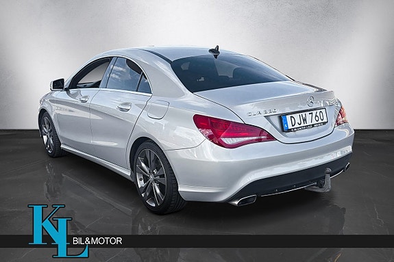 Mercedes-Benz CLA220 4 of 5