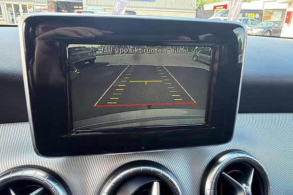 Mercedes-Benz CLA220 13 of 15
