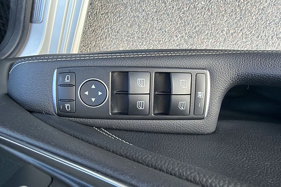 Mercedes-Benz CLA220 8 of 15