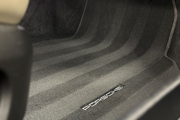 Porsche 911 19 of 25