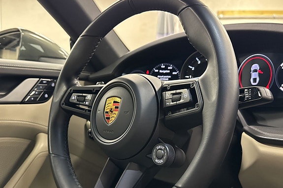 Porsche 911 10 of 25
