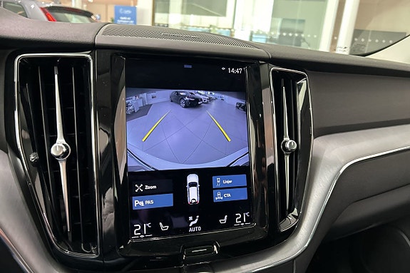 Volvo XC60 14 of 16
