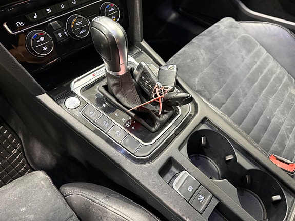 Volkswagen Passat 11 of 18
