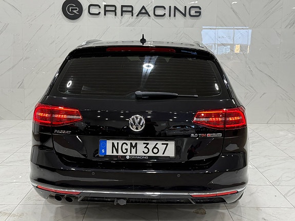 Volkswagen Passat 15 of 18