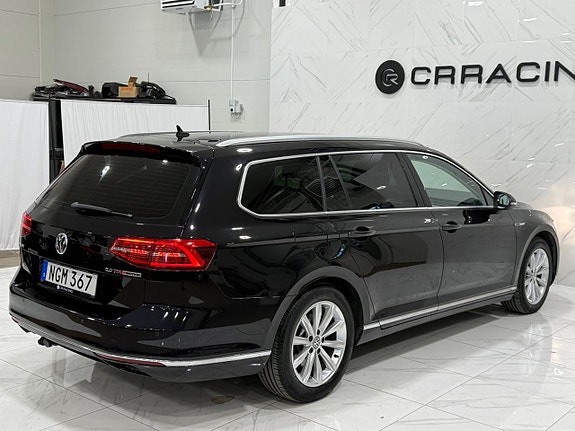 Volkswagen Passat 17 of 18