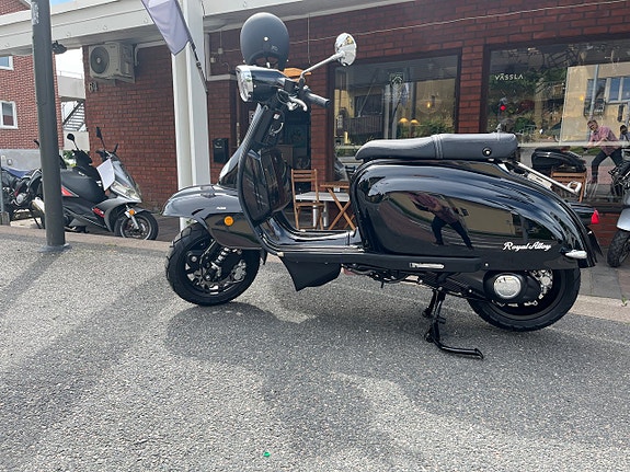 Royal Alloy TG Ny, finns i hallen 8 of 12