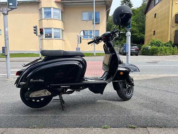 Royal Alloy TG Ny, finns i hallen 4 of 12
