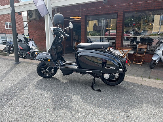 Royal Alloy TG Ny, finns i hallen 9 of 12