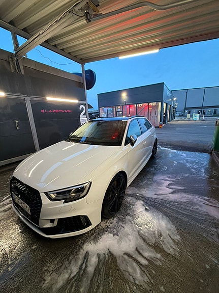 Audi RS3 4 of 5