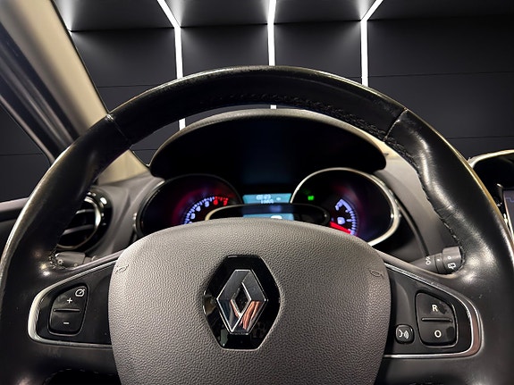 Renault Clio 25 of 30