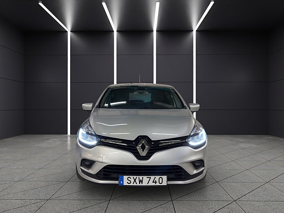 Renault Clio 8 of 30