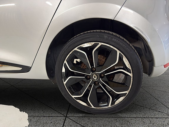 Renault Clio 16 of 30
