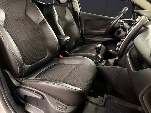 Renault Clio 21 of 30