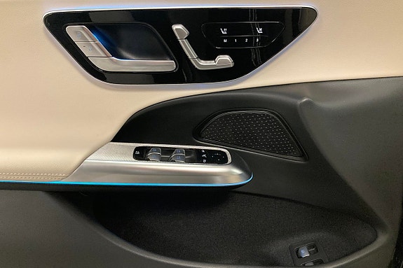 Mercedes-Benz E300 e 14 of 19