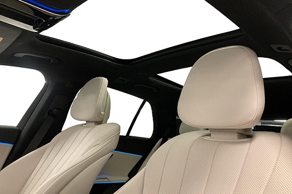 Mercedes-Benz E300 e 15 of 19