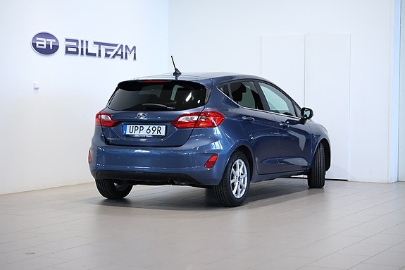 Ford Fiesta 4 of 5