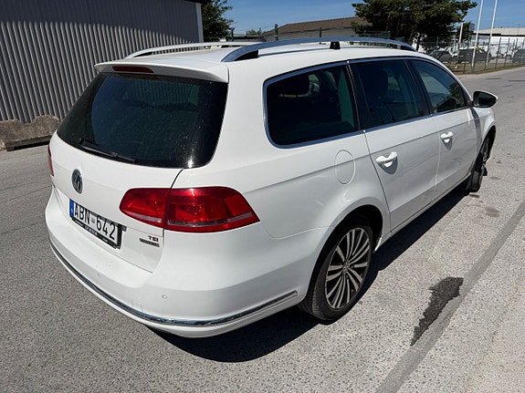 Volkswagen Passat 12 of 20