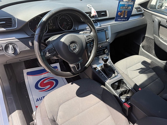 Volkswagen Passat 16 of 20