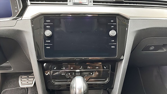 Volkswagen Passat Alltrack 9 of 14