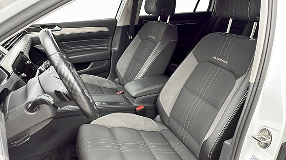 Volkswagen Passat Alltrack 8 of 14