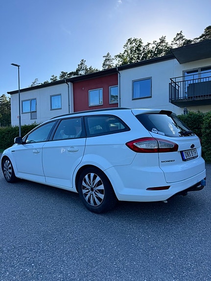 Ford Mondeo 3 of 5